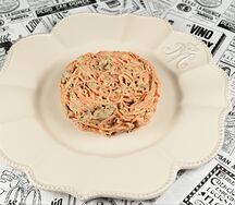 Пряный салат с куриной печенью