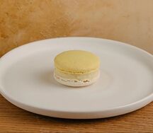 Макаронс Манго-кокос