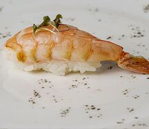 Суши с креветкой