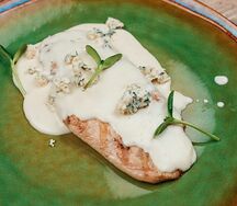 Курица на гриле Дорблю