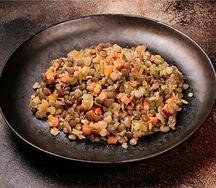 Чечевица зеленая и красная с овощами