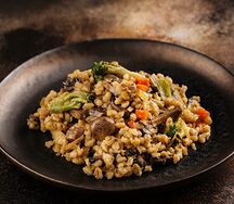 Каша перловая с овощами
