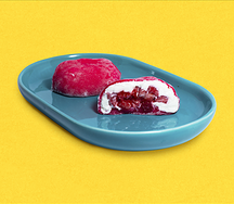 Моти с клубникой