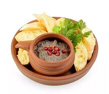 Икра грибная с хлебом пури