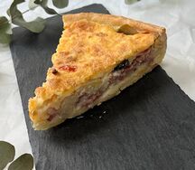 Киш мюнхенский с колбасками 