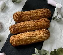 Эклер с заварным кремом