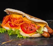 Хот-дог Мегa в пите 