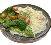 Орзо с лососем и шпинатом