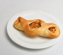 Пирожок с яблоком