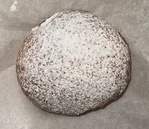 Печеный пирожок с яблоком 