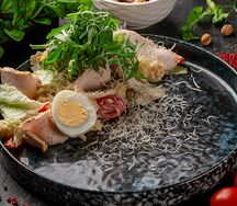 Цезарь с курицей