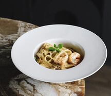 Феттуччине с креветками и вялеными томатами