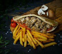 Гирос в пите грибной с курицей