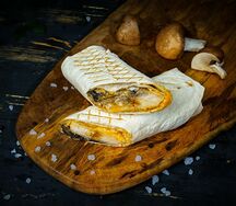 Шаурма большая в лаваше том ям