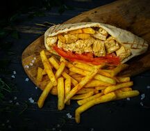 Гирос в пите фирменный с курицей