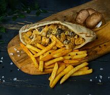 Гирос в пите том ям с курицей