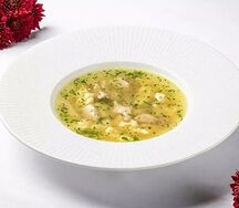 Куриный бульон с клецками