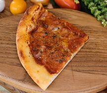 Кусочек пиццы Пепперони