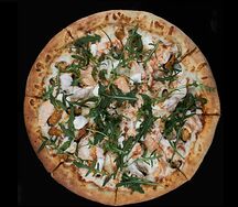 Пицца с морепродуктами и рукколой