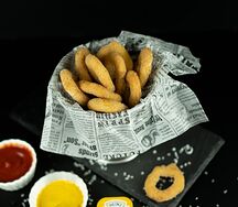 Луковые кольца с соусом