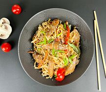 Соба Свинина в соусе терияки