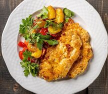 Оладушки-растрёпки с индейкой и дачным картофельным салатом 