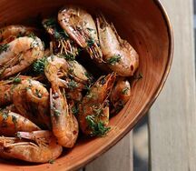 Креветки с укропом и соевым соусом