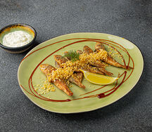 Барабулька, обжаренная с луковой крошкой и фирменным соусом