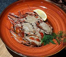 Раки с грибным соусом