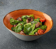 Салат с ростбифом