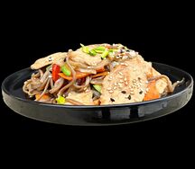 Якисоба с курицей