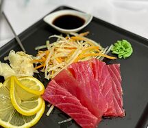 Сашими с тунцом