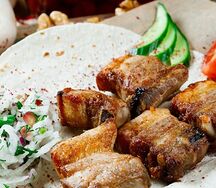 Свиной шашлык из рёбрышек
