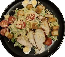 Салат цезарь с курицей