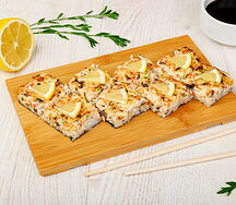 Суши-пицца с курицей