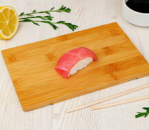 Суши с тунцом