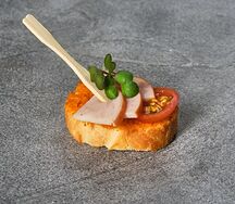 Кростини с курочкой