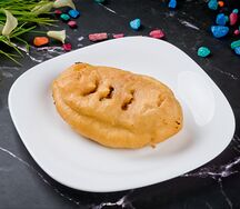 Пирожок лук-яйцо