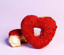 Пончик Красный бархат