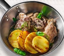 Медальоны из двух видов мяса 