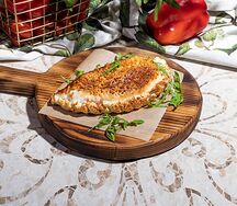 Кальцоне с курицей и грибами