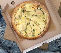 С грушей и дорблю