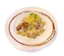 Феттуччине с курицей и грибами