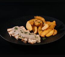 Курица с грибным соусом и картофелем