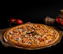 Фирменная пицца Куриная в соусе том ям