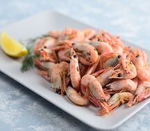 Отварные королевские креветки 