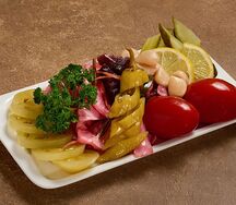 Домашние соленье ассорти 