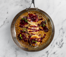 Сырники запеченные с ягодным соусом