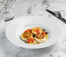 Сырники с кокосовым кремом и ап. соусом