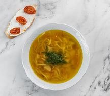 Суп куриный с домашней лапшой